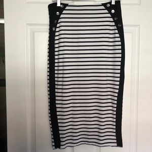 White House Black Market Super Soft Pencil Skirt